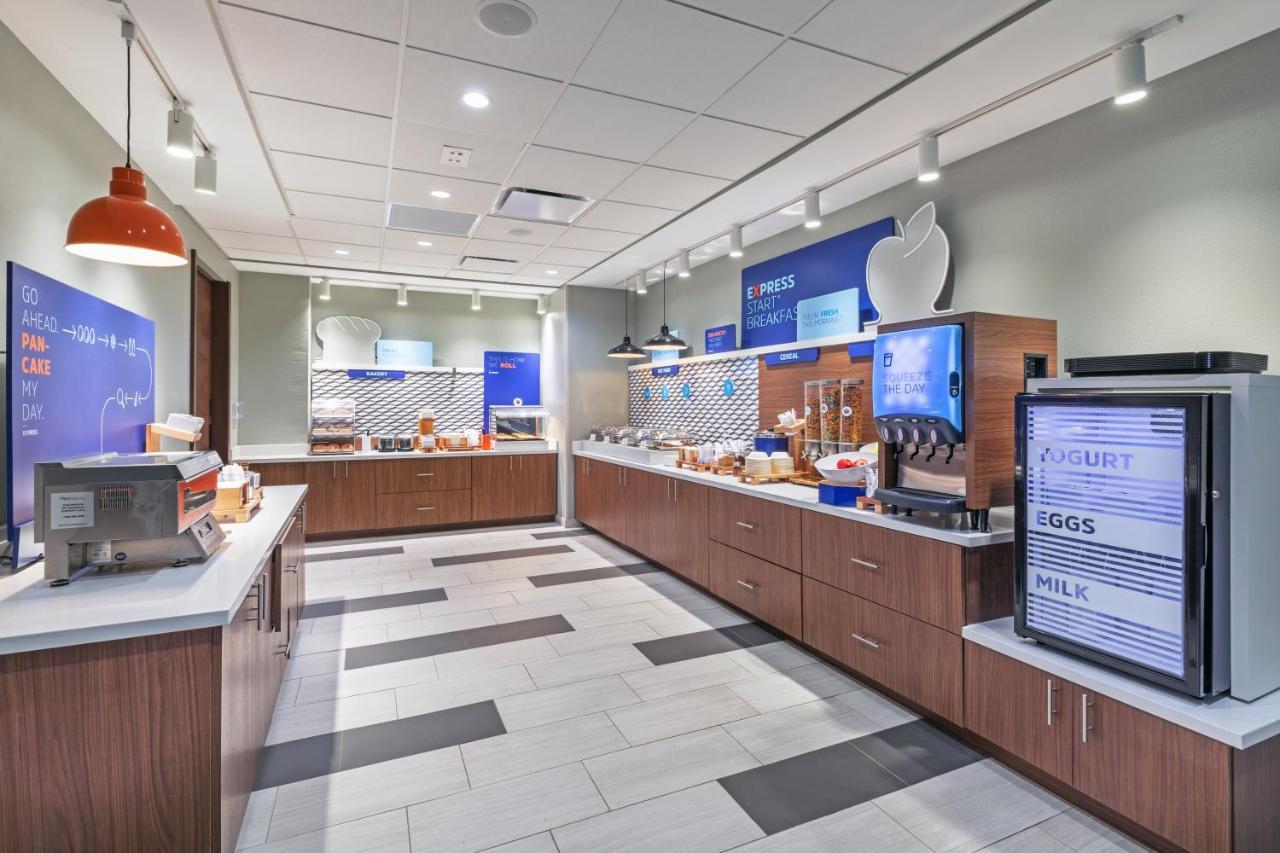 Holiday Inn Express & Suites - Parsons By Ihg Luaran gambar