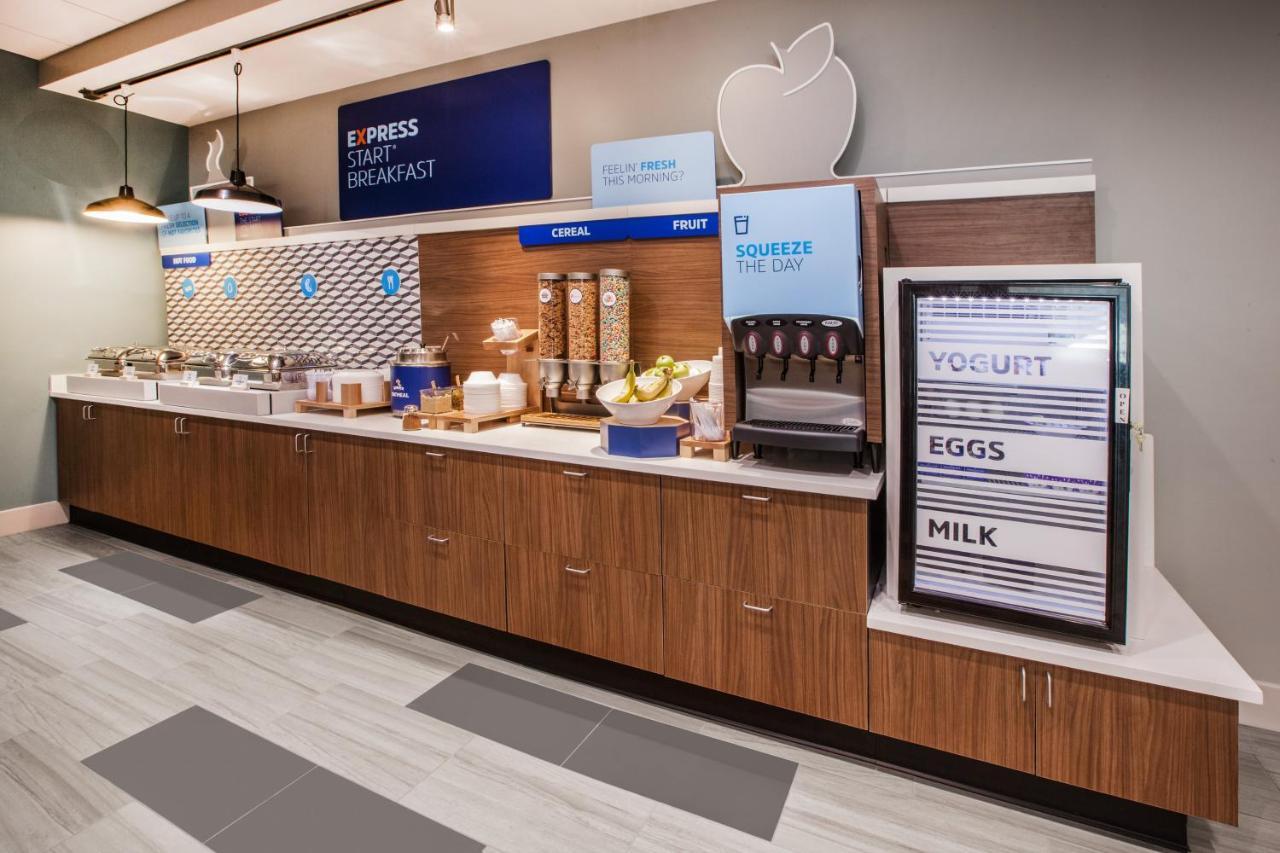 Holiday Inn Express & Suites - Parsons By Ihg Luaran gambar